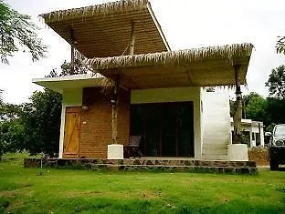 รีสอร์ท Porploen Hip Resort@suanphung RATCHABURI PROVINCE