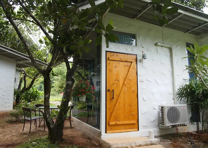 Porploen Hip Resort@suanphung 3*